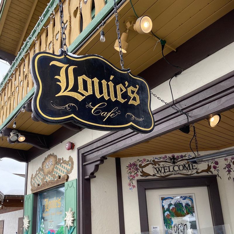 Louie's