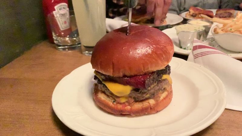 Au Cheval &mdash; Chicago, Illinois