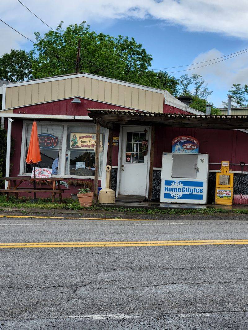 Grandma&rsquo;s Country Kitchen (Granville, West Virginia)