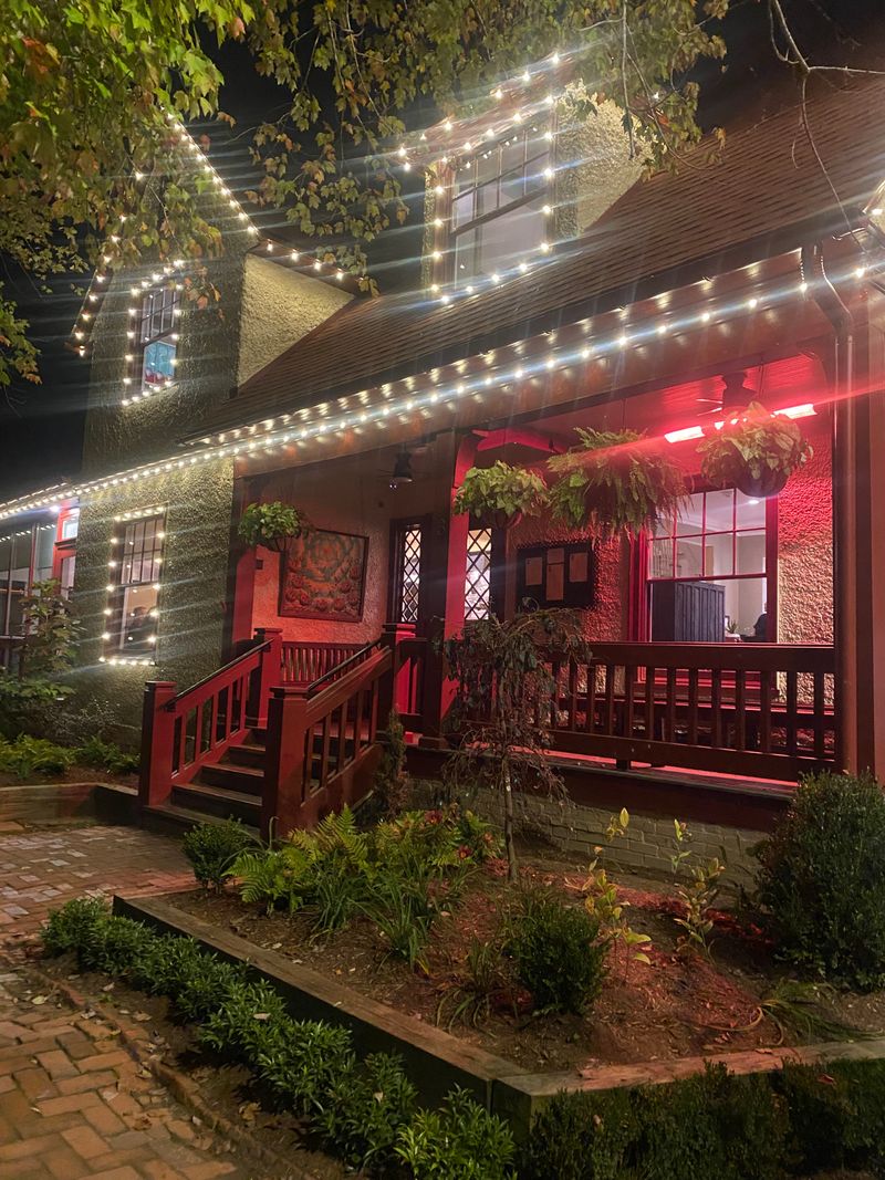 Corner Kitchen
