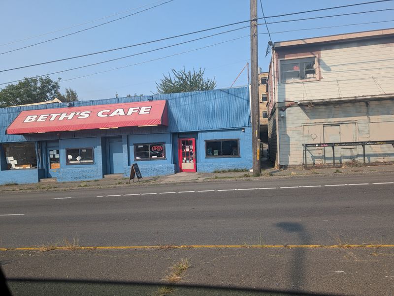 Beth&rsquo;s Caf&eacute; (Seattle, Washington)