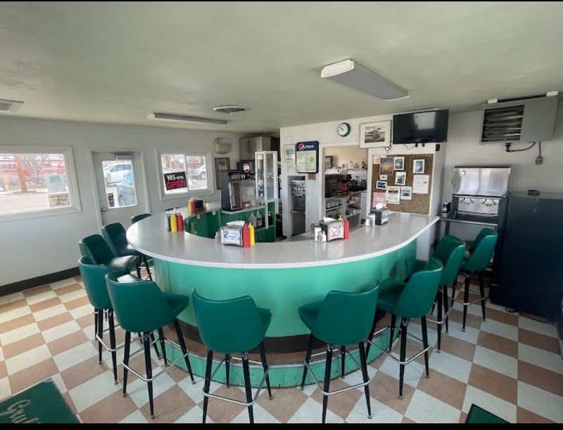Grub&rsquo;s Drive-In &mdash; Rock Springs