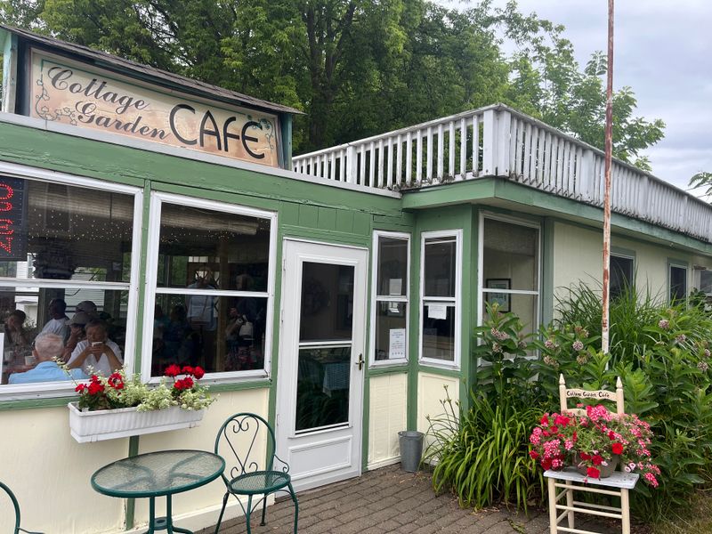 Cottage Garden Cafe &mdash; Pentwater
