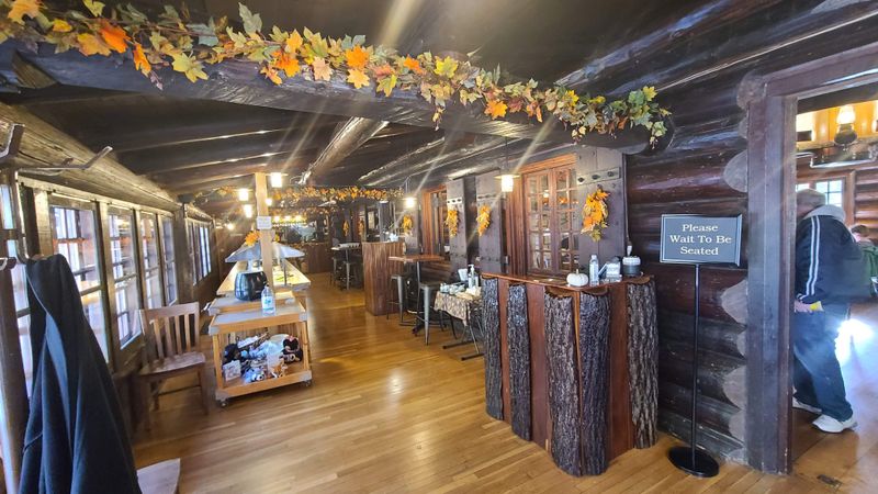 White Pines Lodge – Oregon