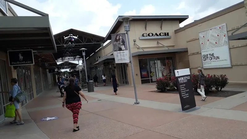 Round Rock Premium Outlets
