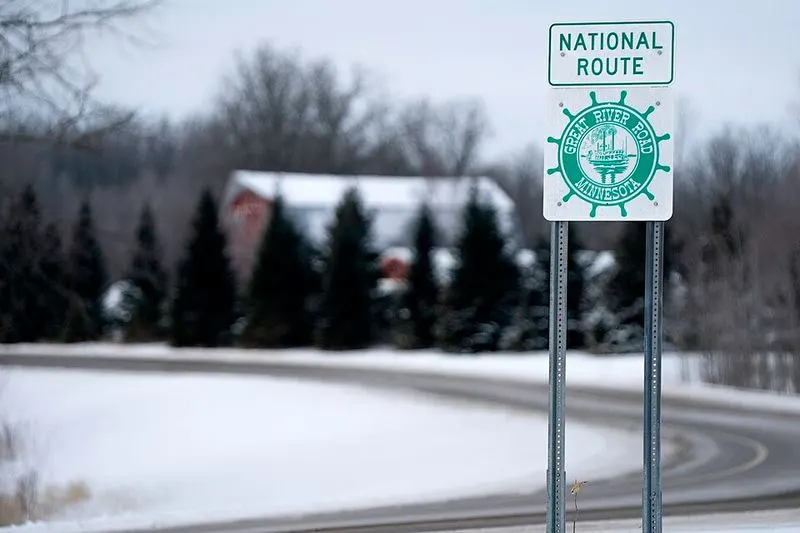 The Great River Road (Minnesota to Louisiana)