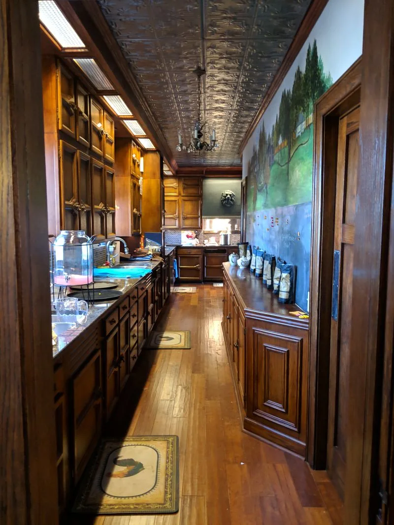 Reception Flow, Layout, and Guest Comfort