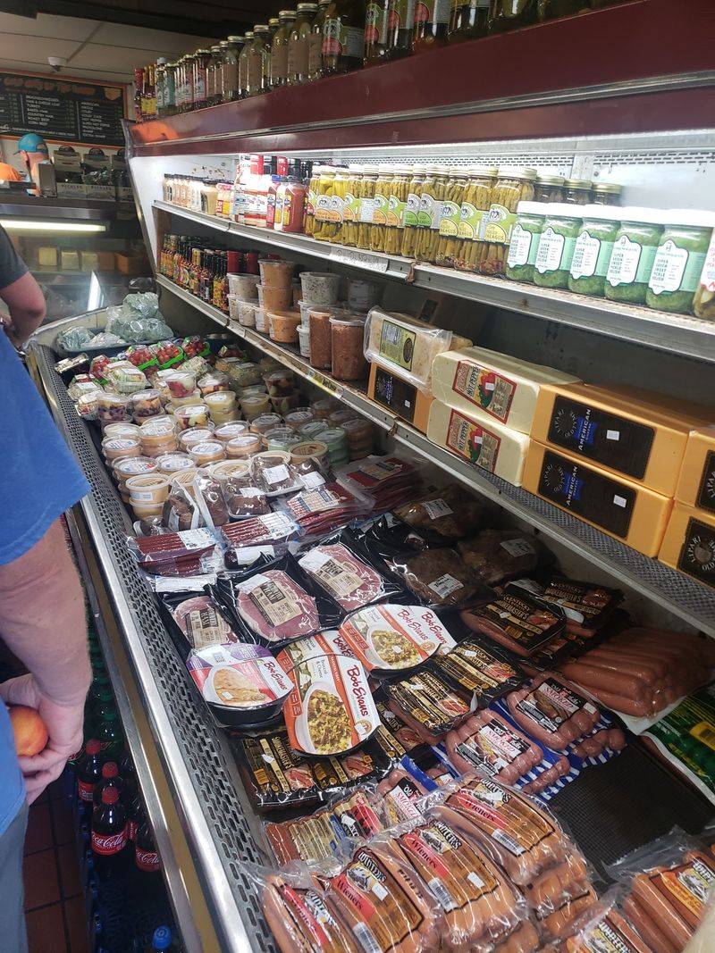 Frank&rsquo;s Meat & Produce &mdash; Louisville