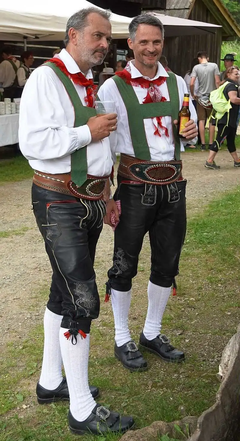 Dirndl or lederhosen