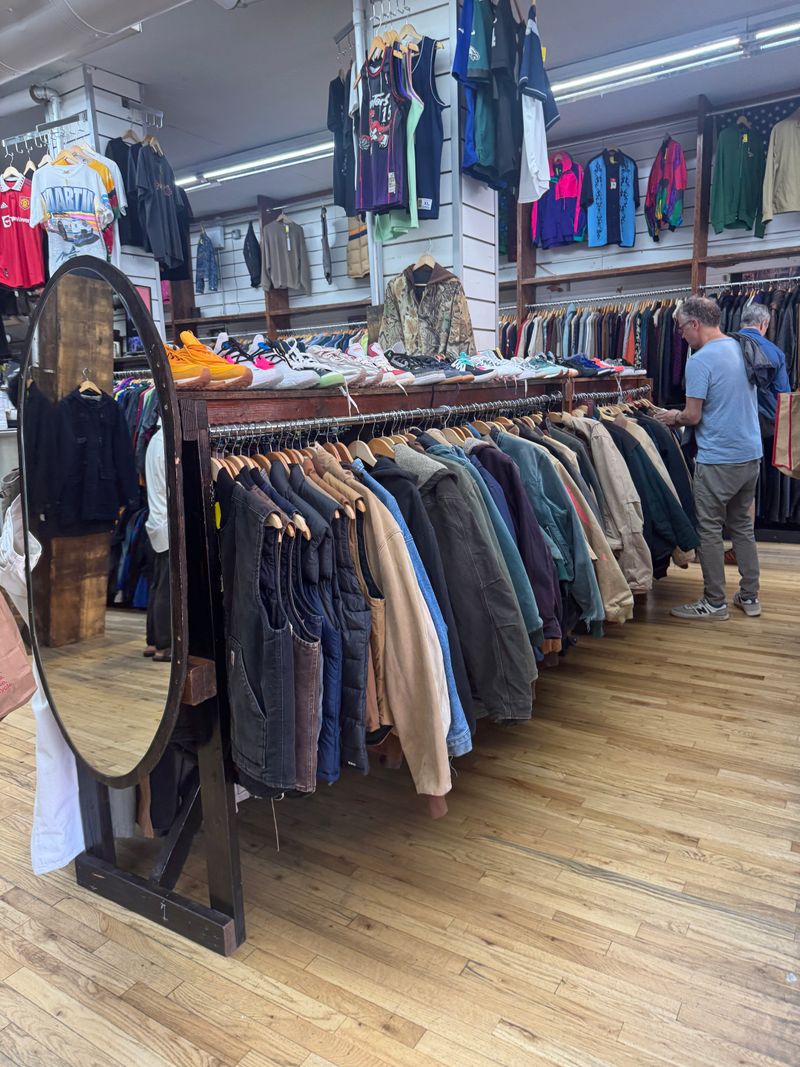 L Train Vintage — New York, NY