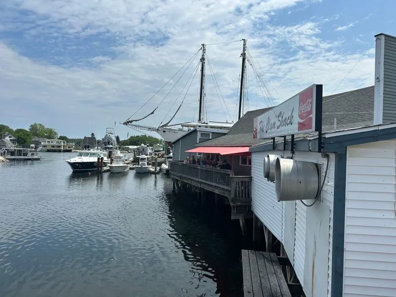 Quaint Seaside Ambiance