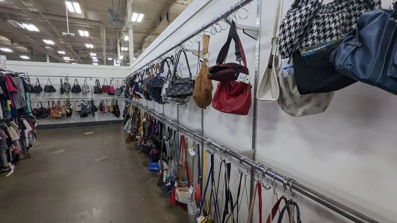 Shoes and accessories: fit, quality, and quick checks