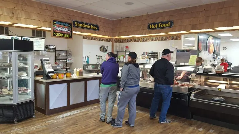 Warm Hospitality and Shopping Tips