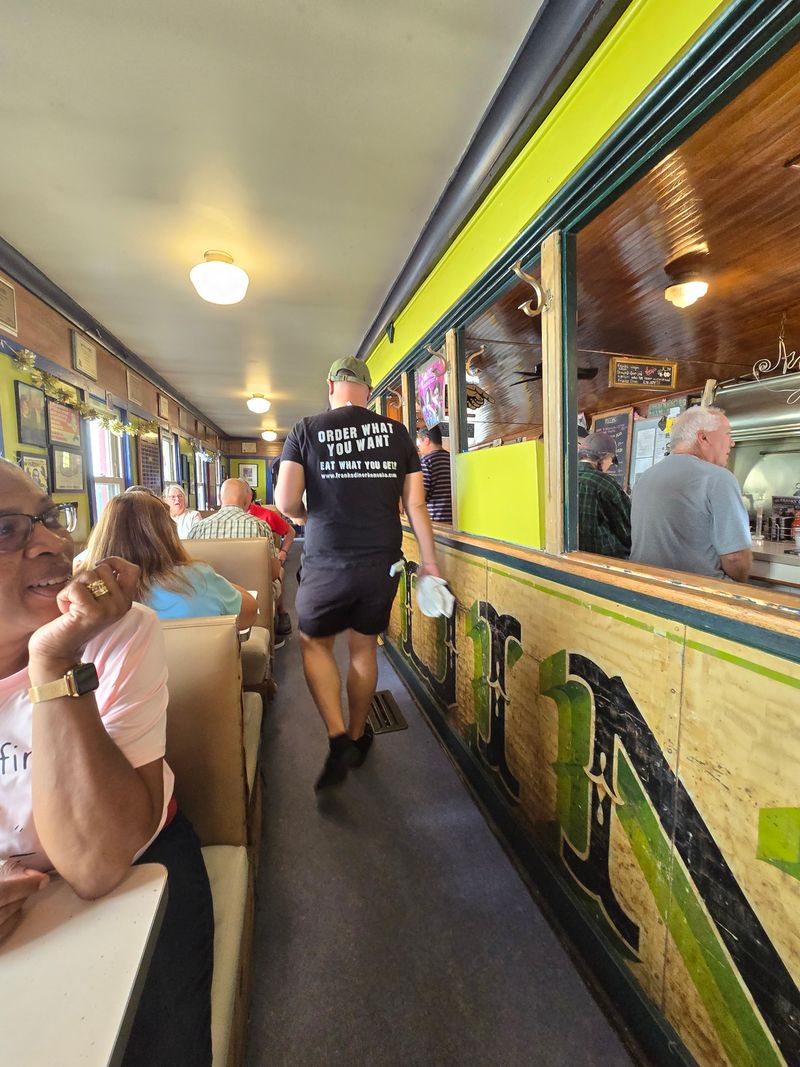 How to navigate the small railcar space