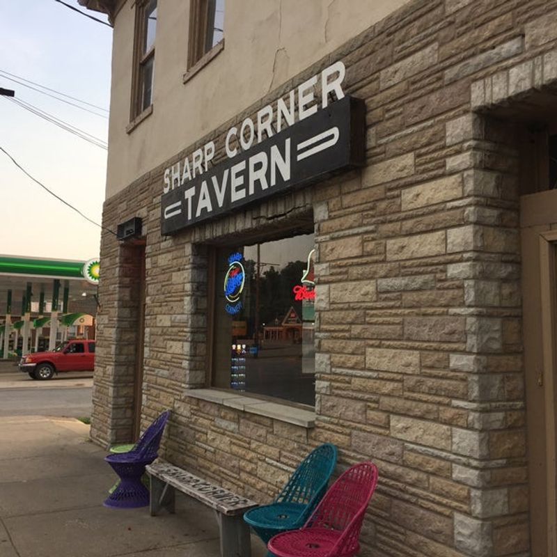 Sharp Corner Tavern - Hermann