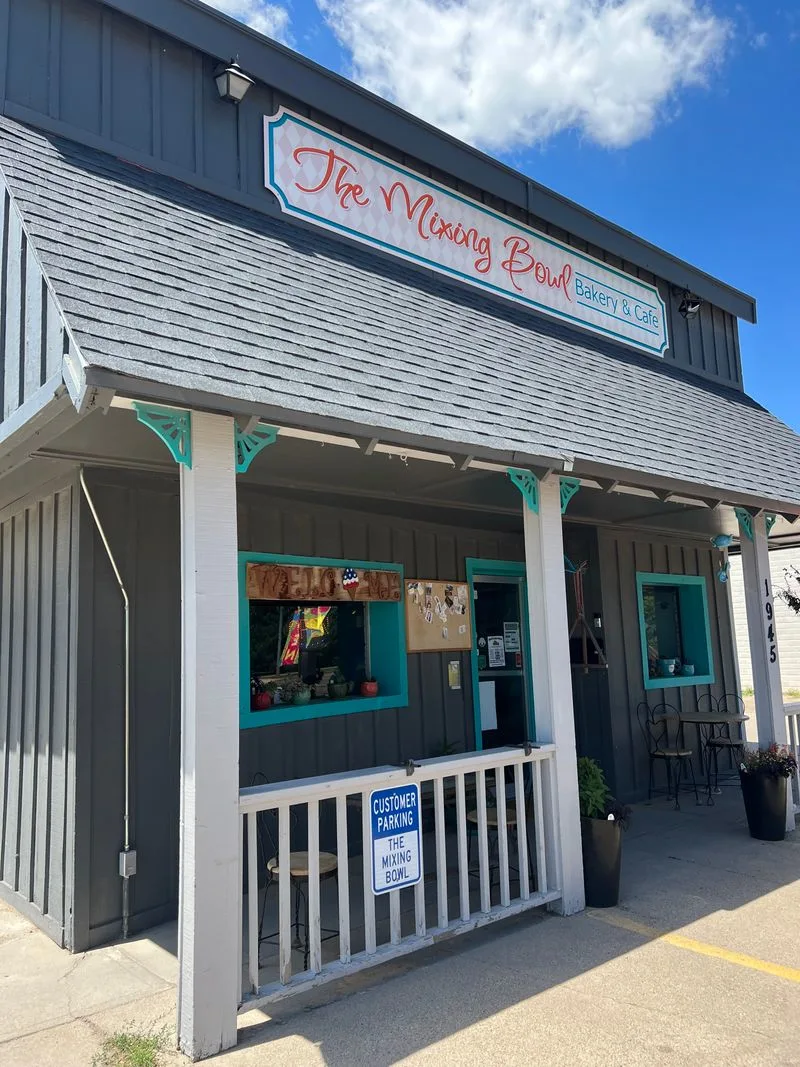 The Mixing Bowl Caf&eacute;