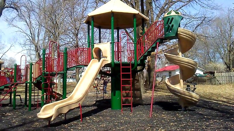 Snowy Stroll at Sunnyside Park