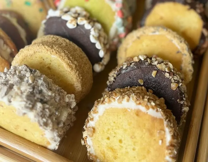 Sticky-Bun Latte And Porch Sips