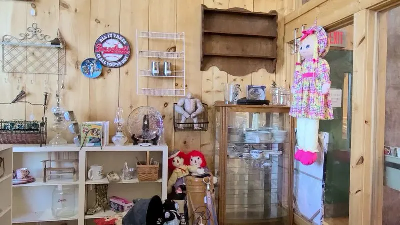 The Antique Barn, Winchester