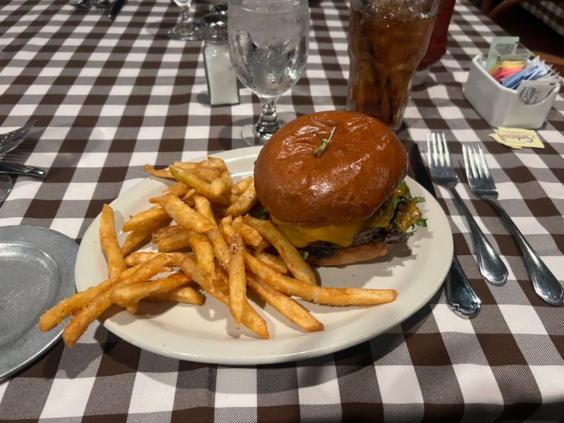 Schuler&rsquo;s Restaurant & Pub, Marshall