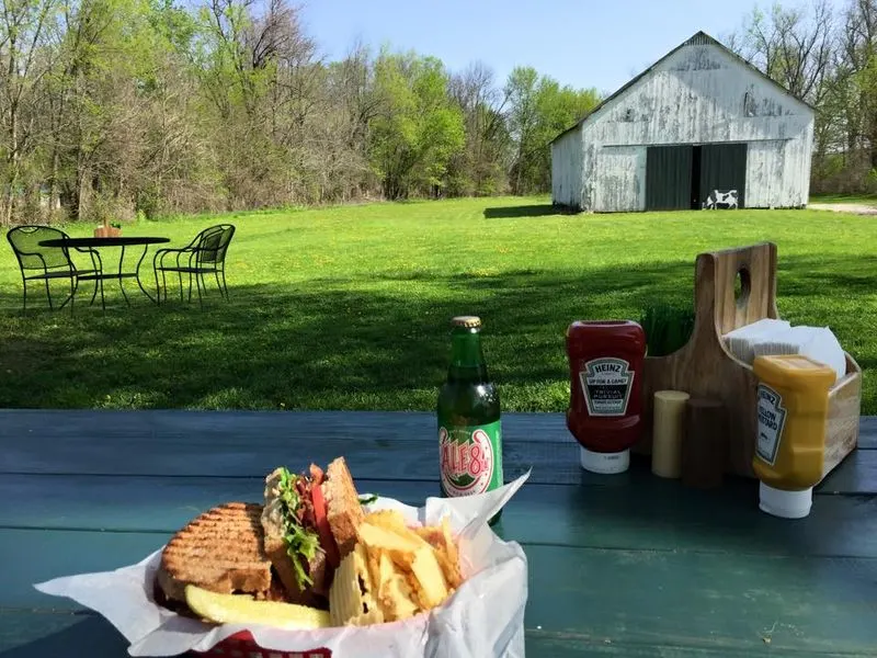 Wallace Station Deli and Bakery - Versailles
