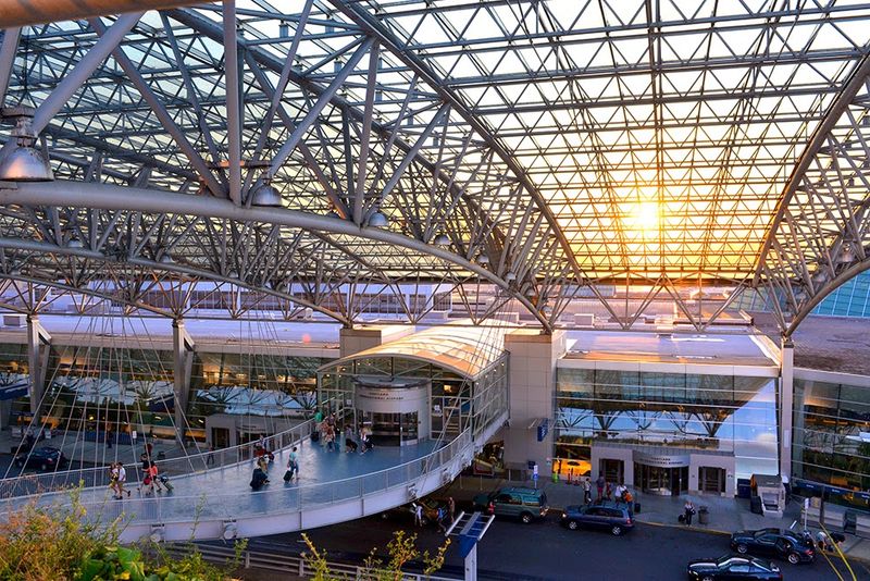 Portland International Airport (PDX)