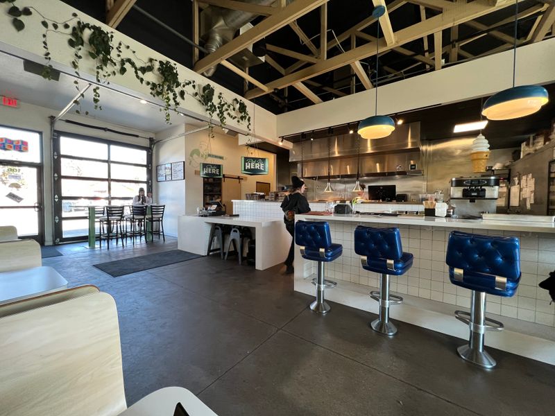 Blue Eyes Burgers & Fries &mdash; Bend, OR