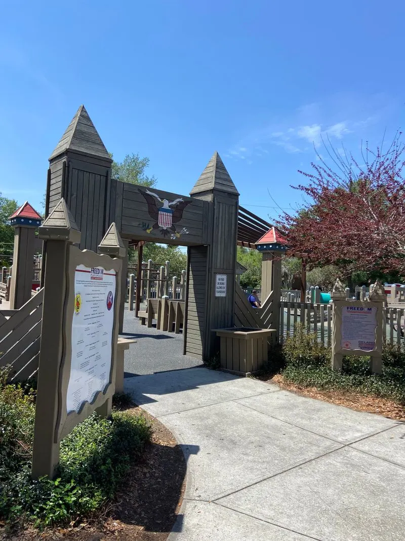 Brechtwood Park and Oak Canopy Pause