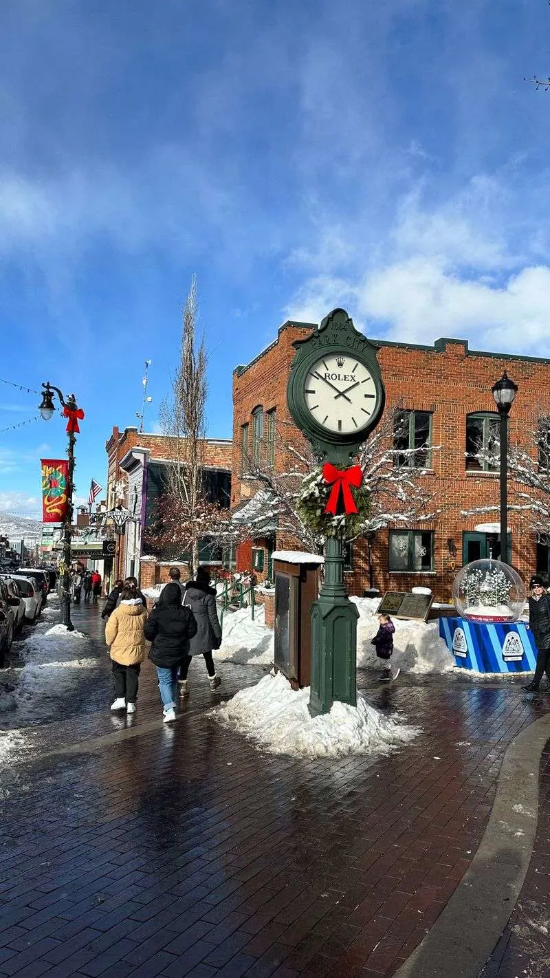 Snow Globe Stroll / Snow Globe Art Stroll