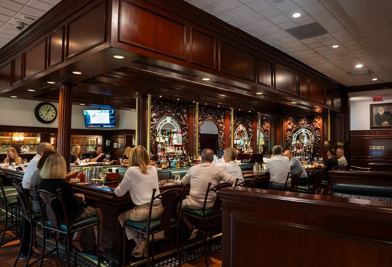 Florida — Joe’s Stone Crab (Miami Beach)