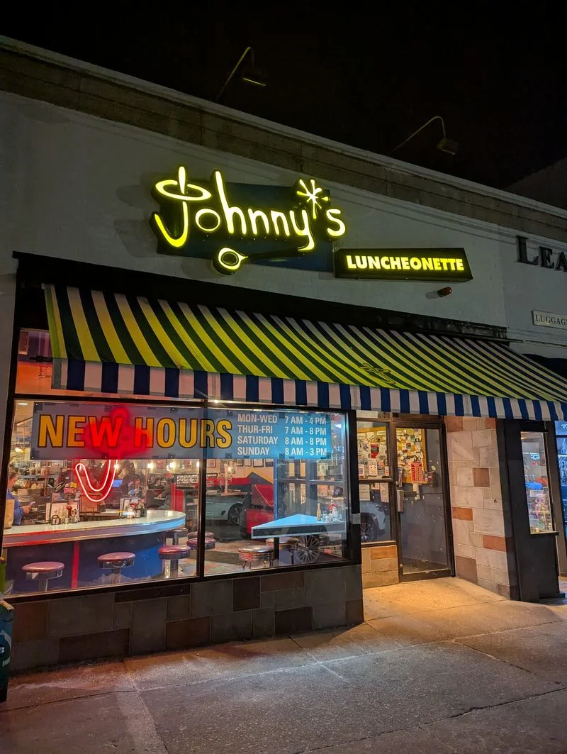 Johnny&rsquo;s Luncheonette (Newton)