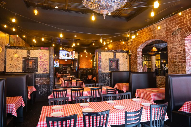 Gino&rsquo;s East &mdash; 1966 (Chicago, IL)