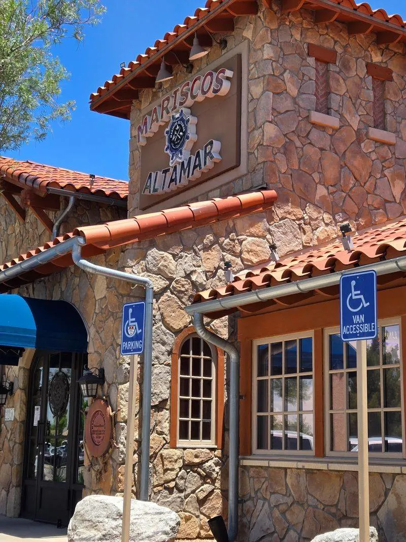 Mariscos Altamar &mdash; Albuquerque and Los Lunas, New Mexico