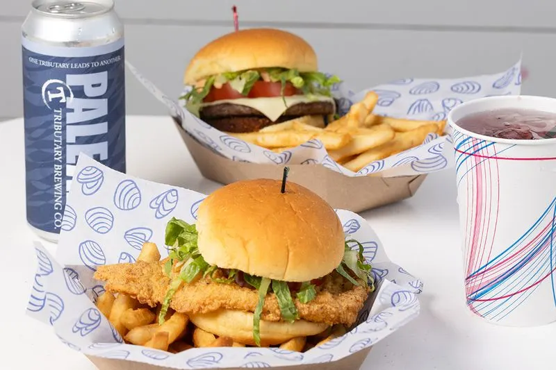 Bob&rsquo;s Clam Hut, Kittery, Maine