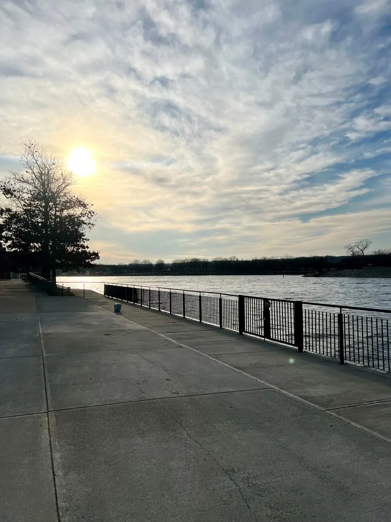 Hudson River waterfront and Riverfront Park