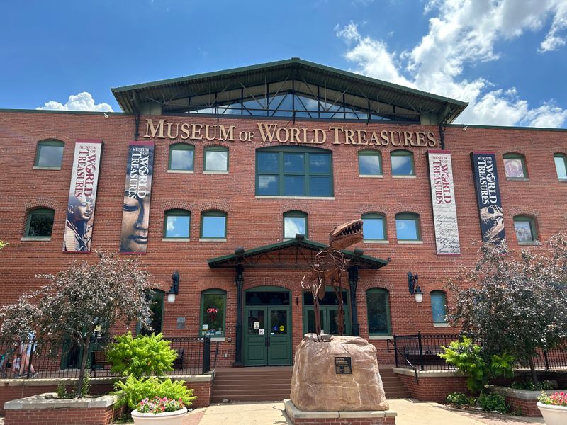 Museum of World Treasures &mdash; Wichita