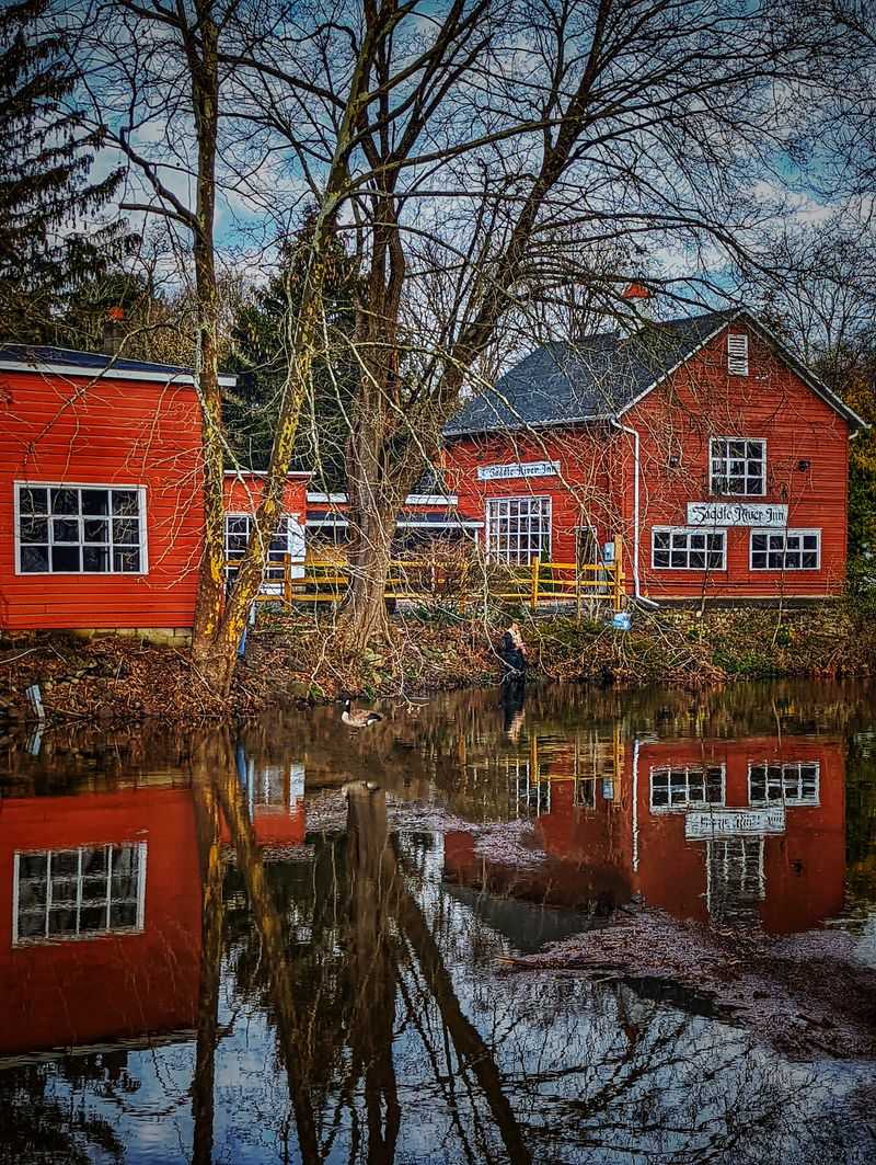 Saddle River Inn — Saddle River