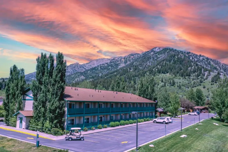 Flying Saddle Resort