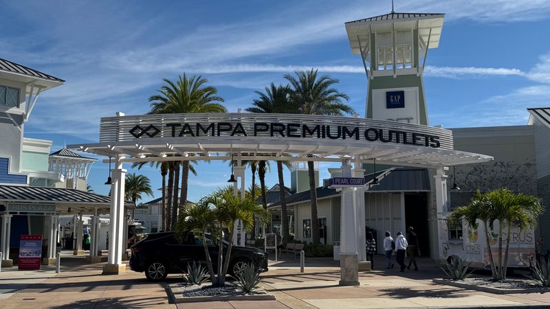 Tampa Premium Outlets, Lutz