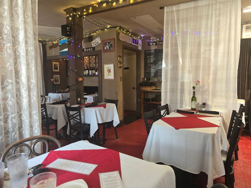 Savelli's Italian Restaurant &mdash; Knoxville