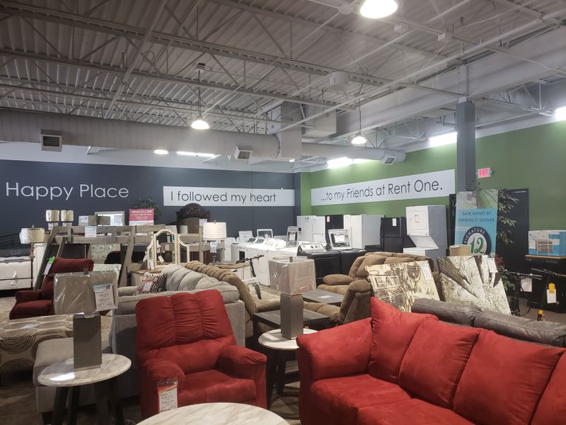 Warrenton Outlet Center &ndash; Warrenton, MO