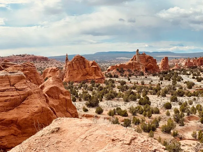 Logistics, Nearby Links, and Best Seasons