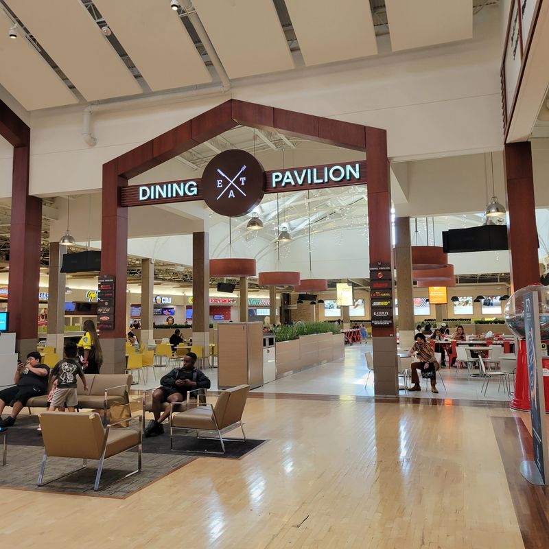 Dining and snack breaks that refuel