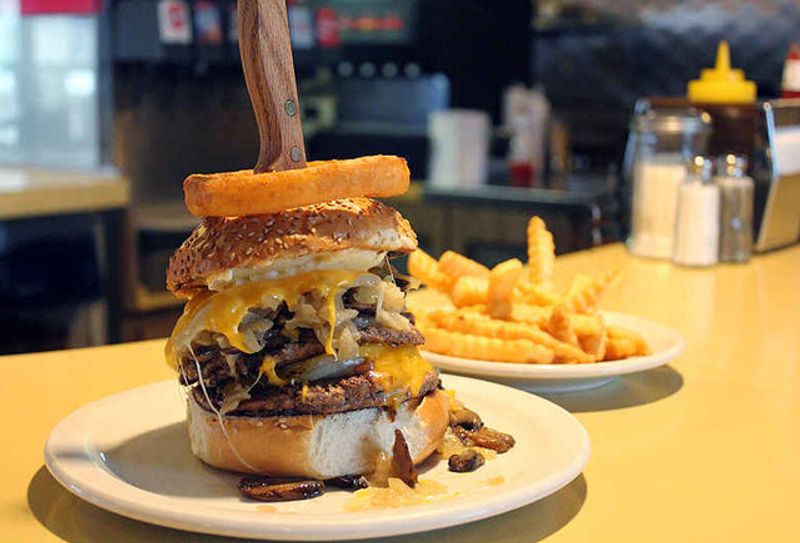 Solly&rsquo;s Grille &mdash; Glendale, Wisconsin