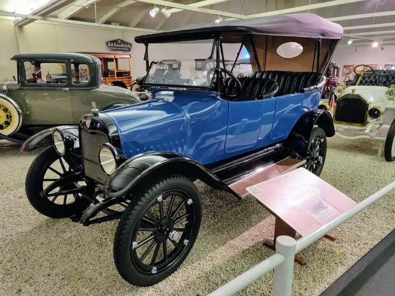 The brass era glow and early motoring