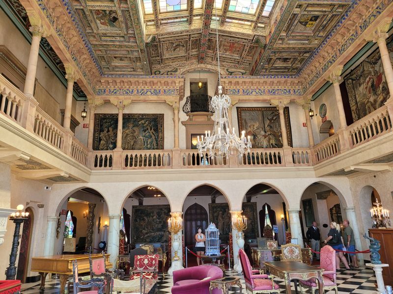 The Ringling Museum (Sarasota) — circus history with roadside marquee energy