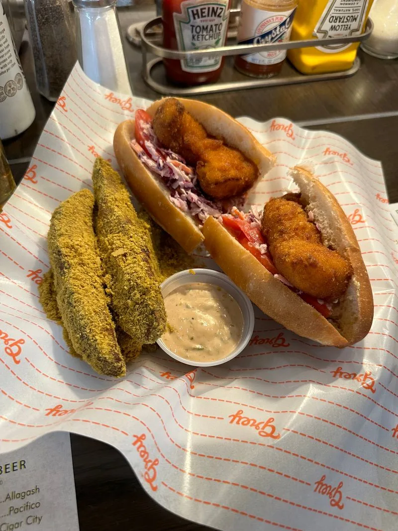 The Grey Market, Savannah