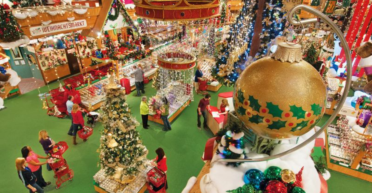 Frankenmuth’s Christmas Market Spots That Give the Town Its Classic