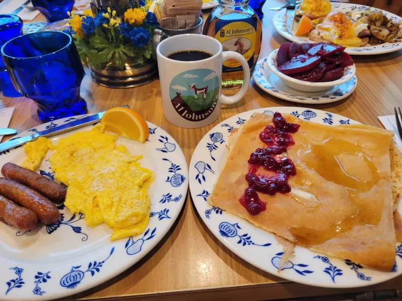 Al Johnson&rsquo;s Swedish Restaurant, Sister Bay