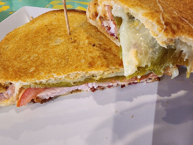 American Artisans Eatery & Gallery &mdash; Mena, AR